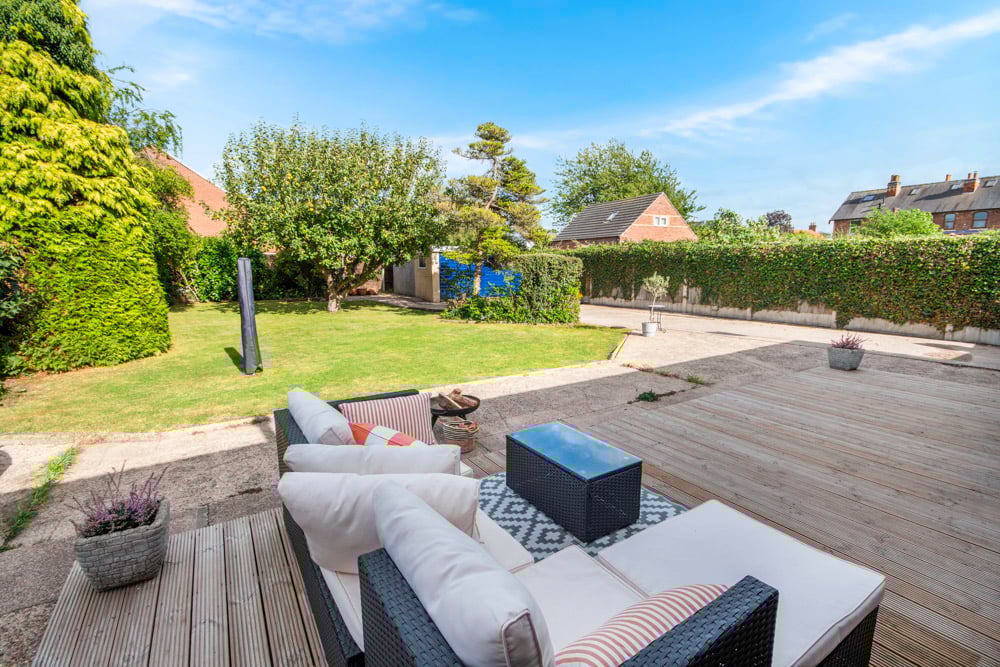 High Street, Doncaster, DN10 4NY