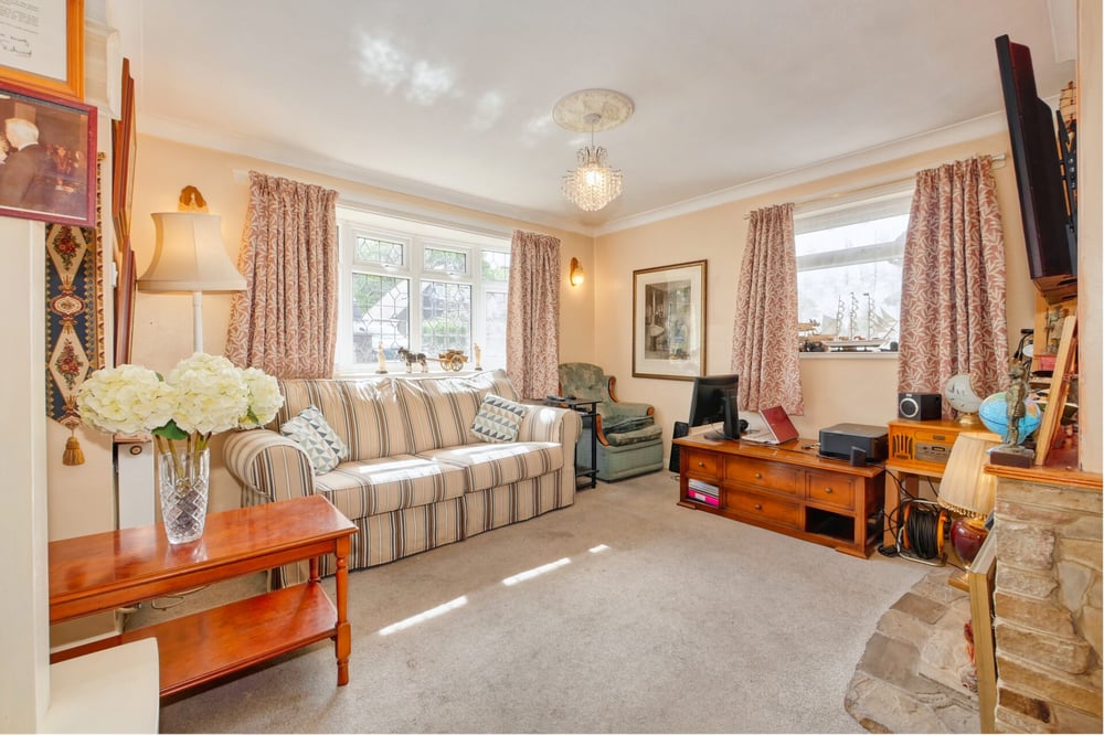 Property Details for Harebeating Crescent Hailsham East Sussex BN27