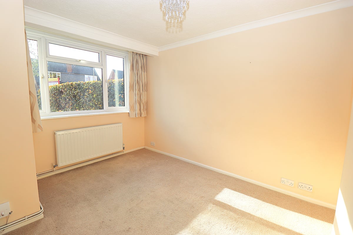 Southwood Road, Farnborough, GU14 0JQ