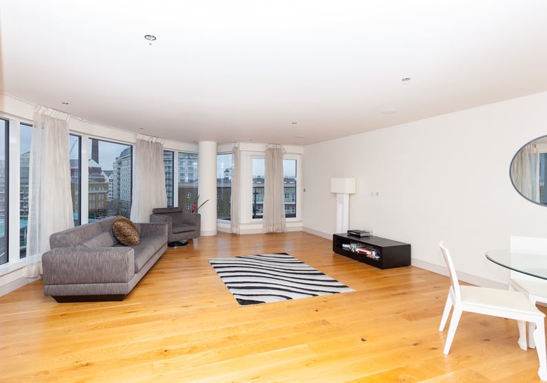 2 bedroom(s) apartment to sale in Townmead Road, Fulham-image 1