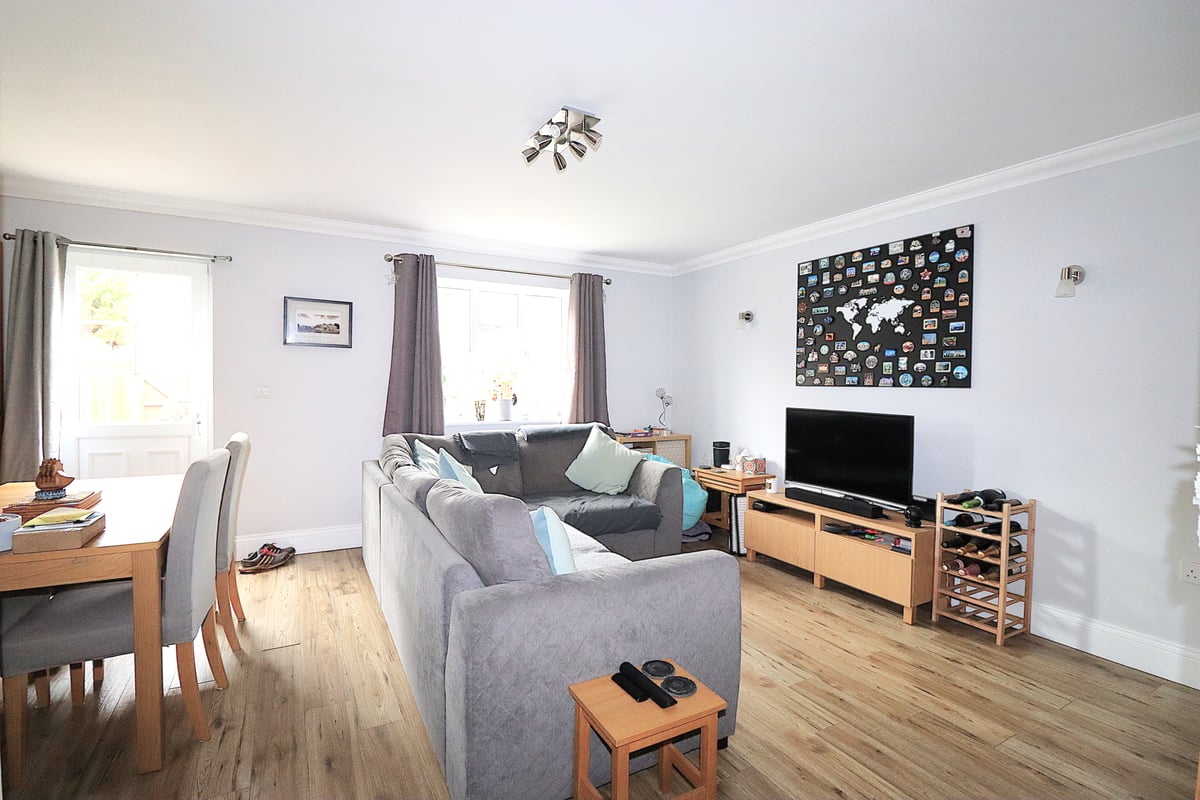 Ship Lane, FARNBOROUGH, GU14 8BH