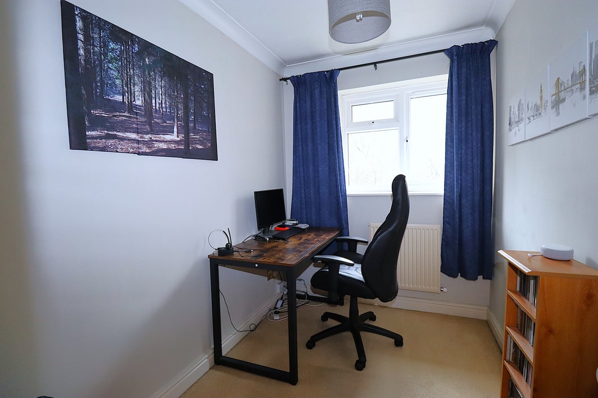 Juniper Road, Farnborough, GU14 9XU