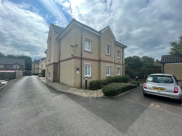 Walsingham Close, Bedford Image