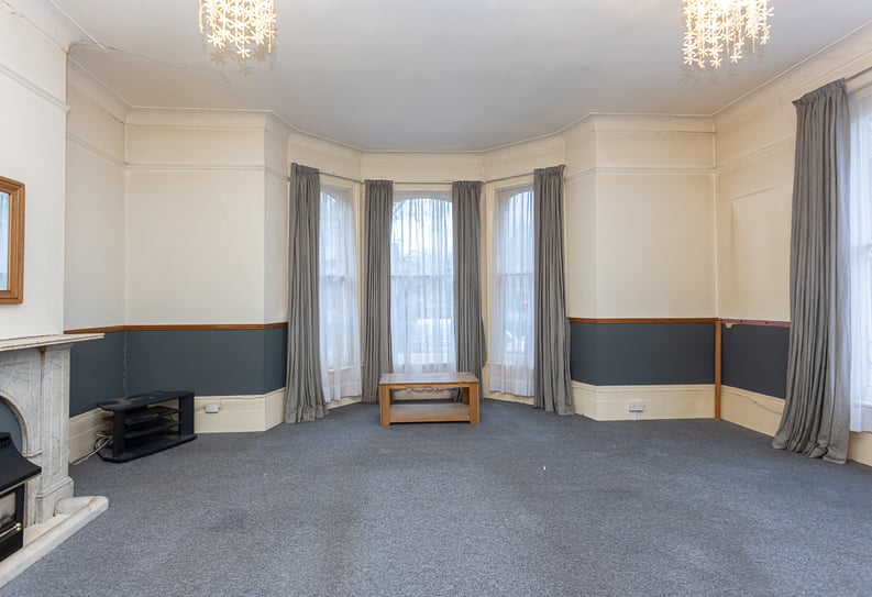 3 bedroom(s) apartment to sale in The Avenue, Brondesbury Park, London-image 3