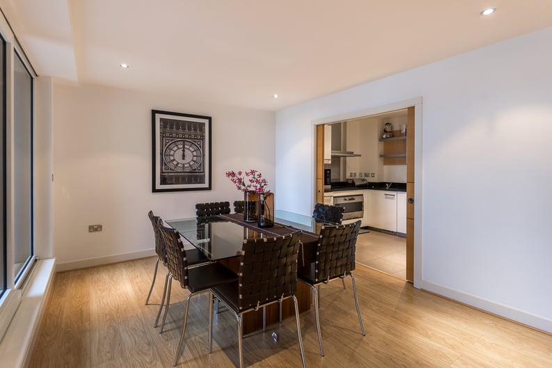 3 bedroom(s) apartment to sale in Lensbury Avenue, Fulham-image 4