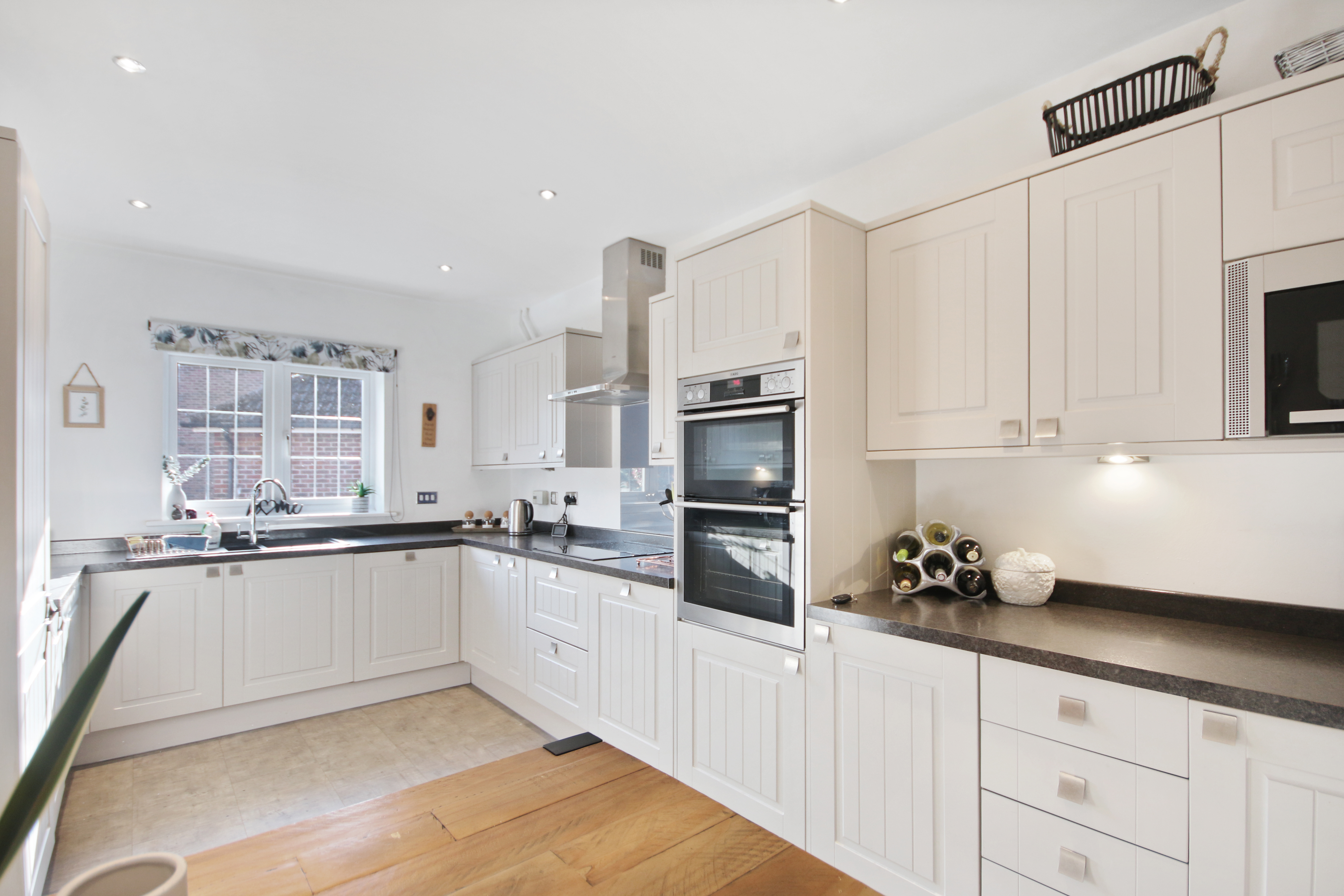 Rowplatt Close, Surrey