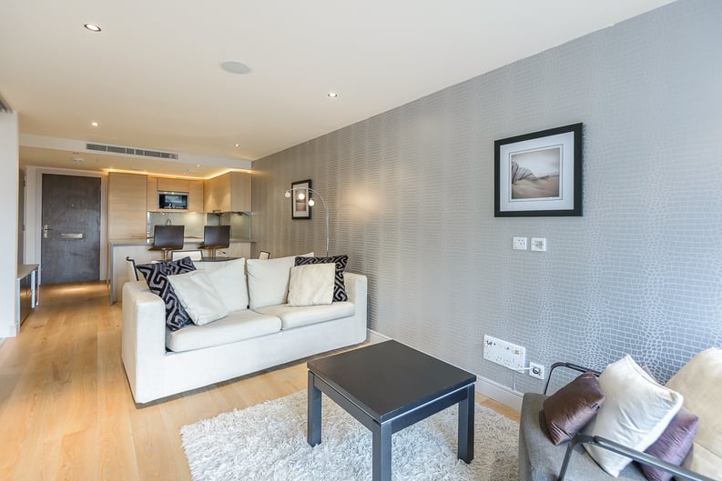 1 bedroom(s) apartment to sale in Imperial Wharf, Fulham-image 2