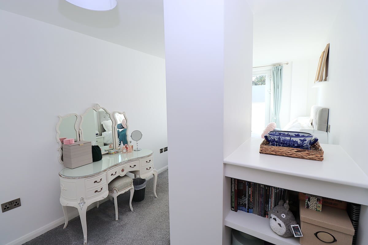 Farnborough Road, Farnborough, GU14 7GZ