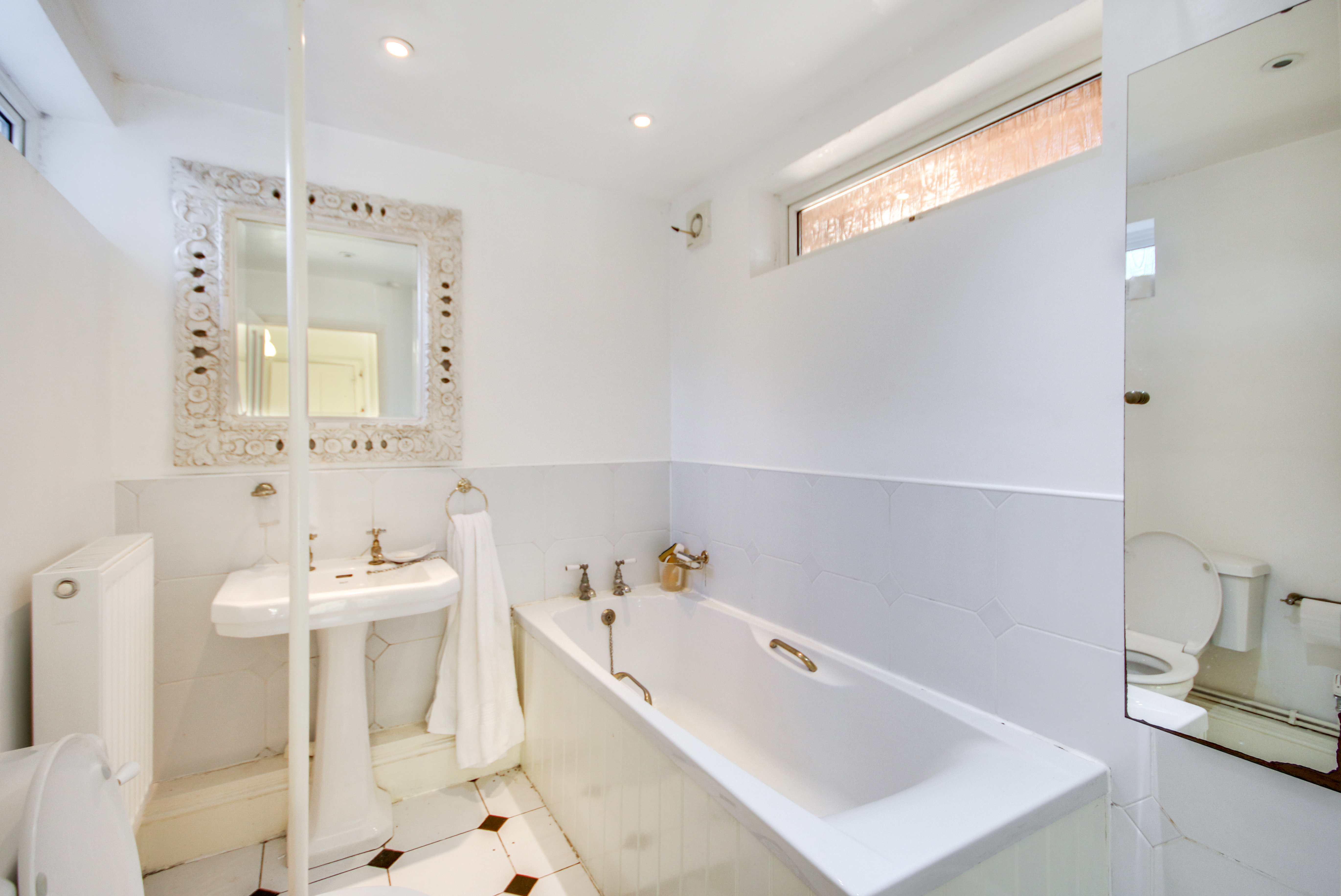 Clinton Hill, Lingfield, Surrey