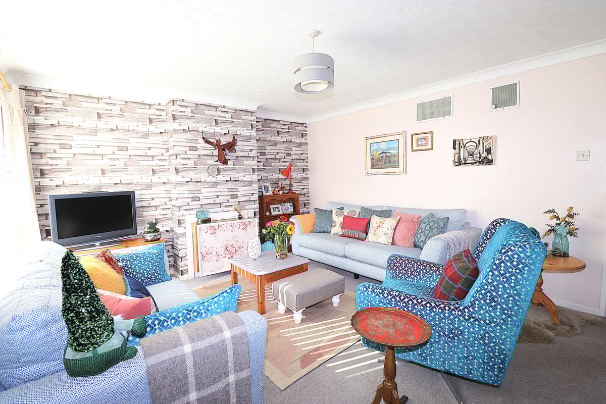 Pinewood Park, Farnborough, GU14 9LF