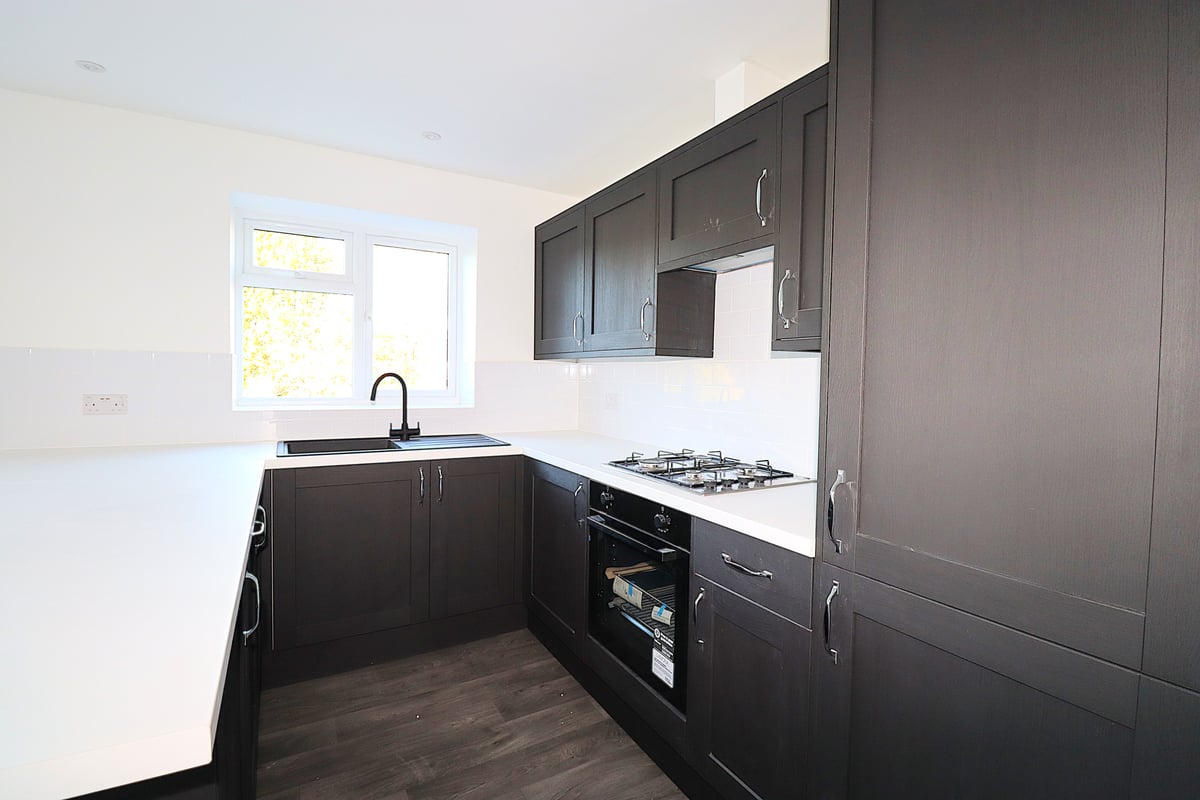 Fleet Road, FARNBOROUGH, GU14 9RU