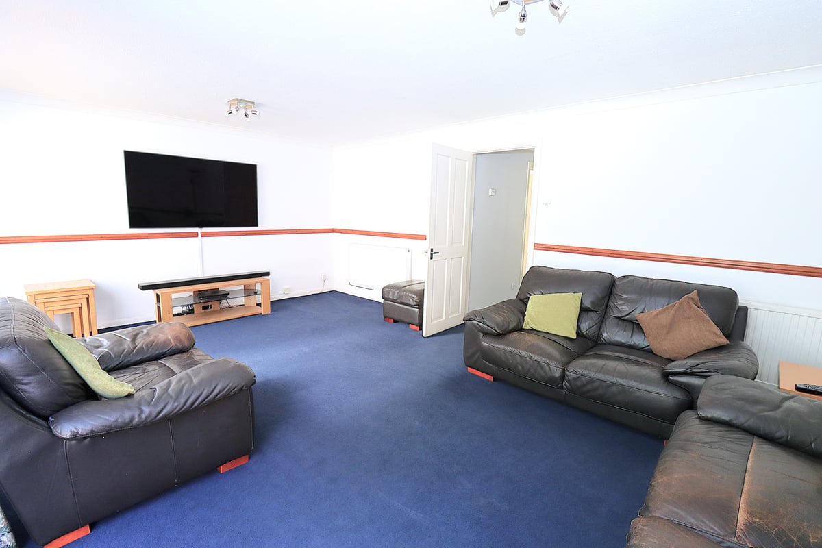 The Potteries, Farnborough, GU14 9JR