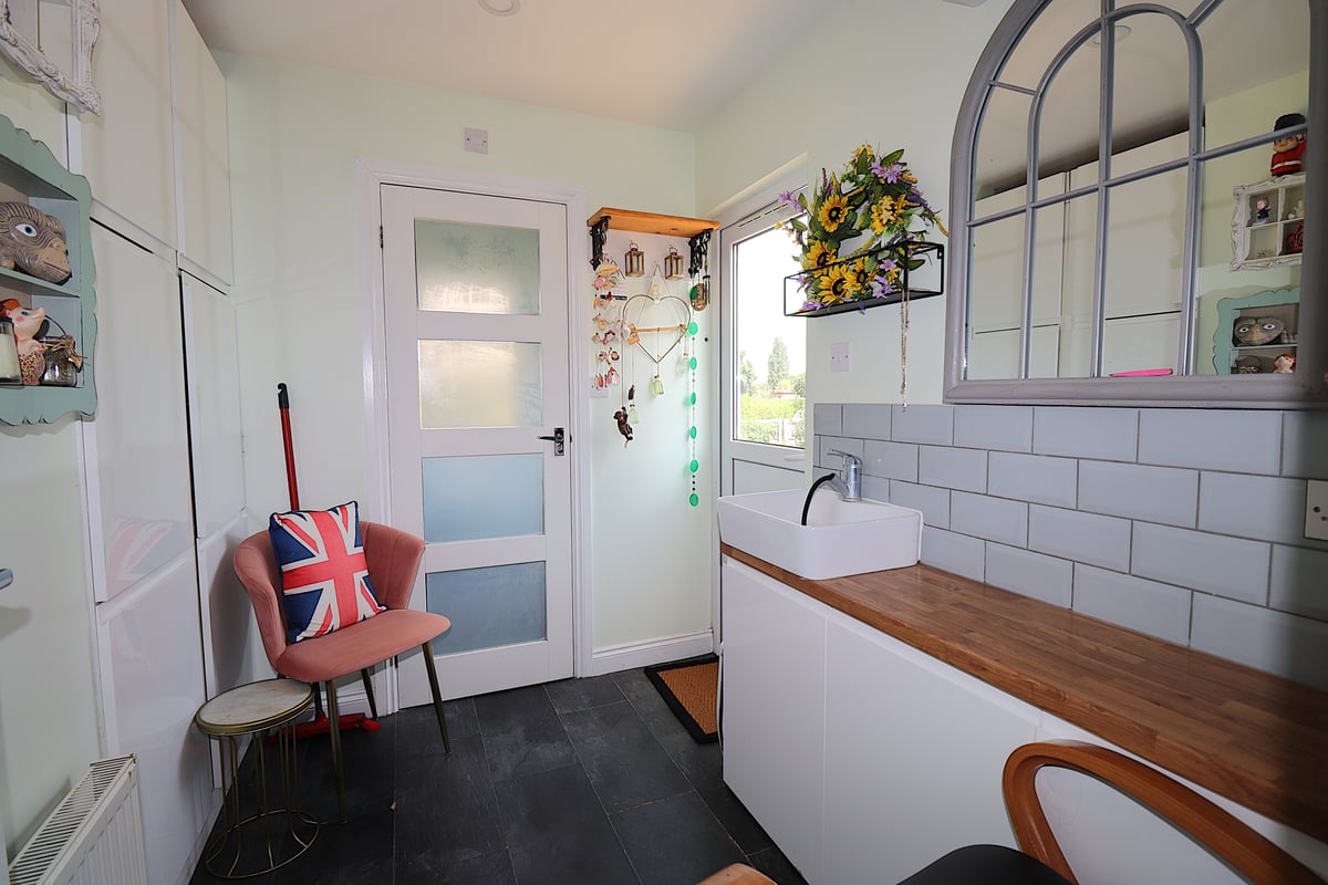 Cripley Road, Farnborough, GU14 9QA