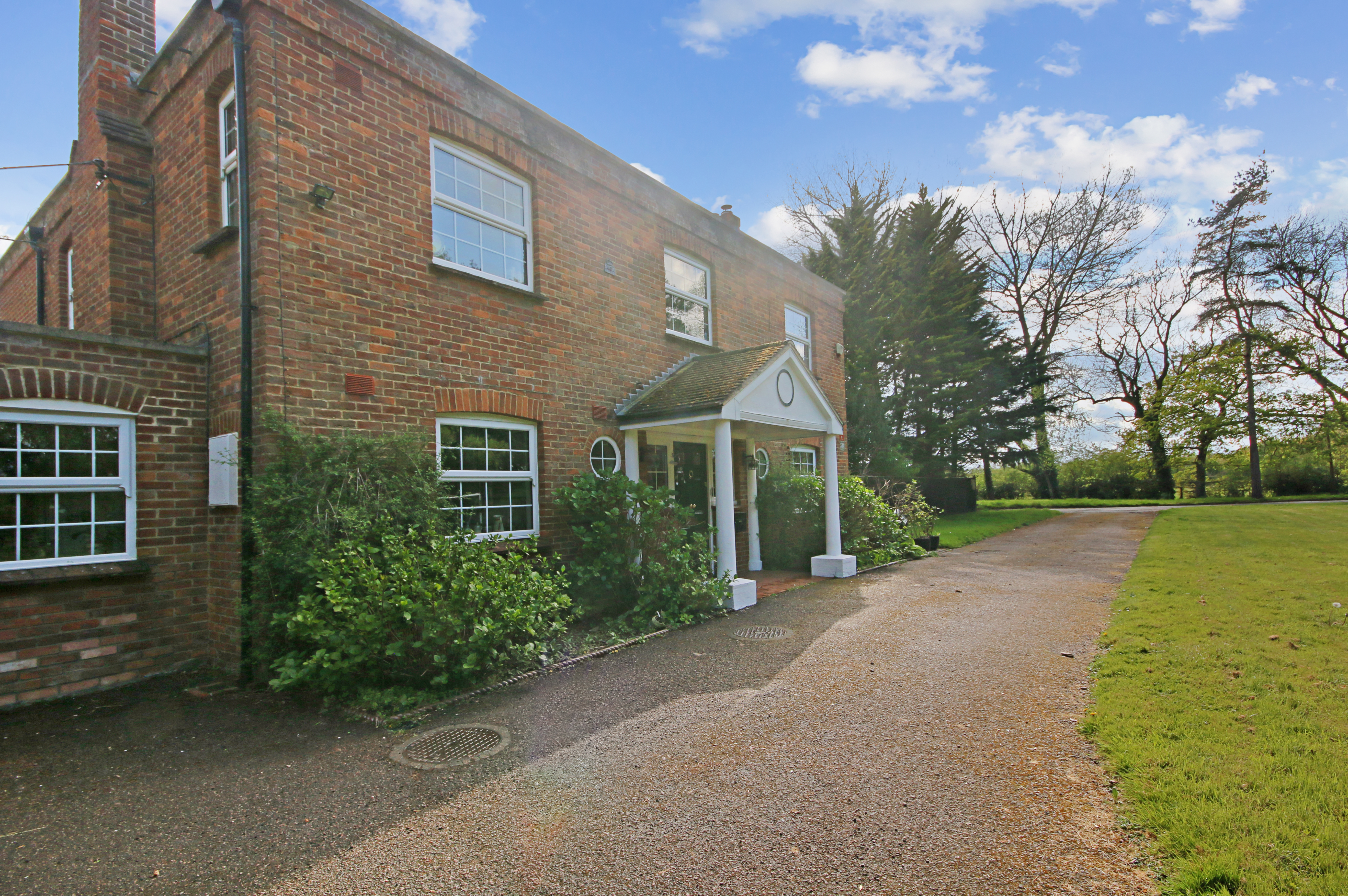 Croydon Barn Lane, Horley, Surrey