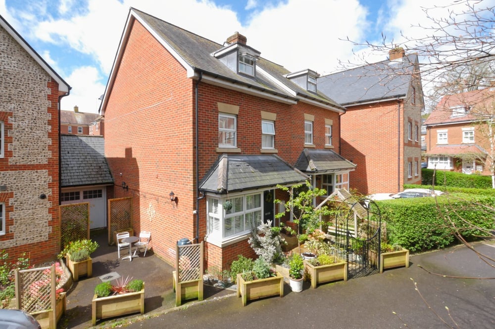 Property Details for Chichester Road Hellingly East Sussex BN27 4BF