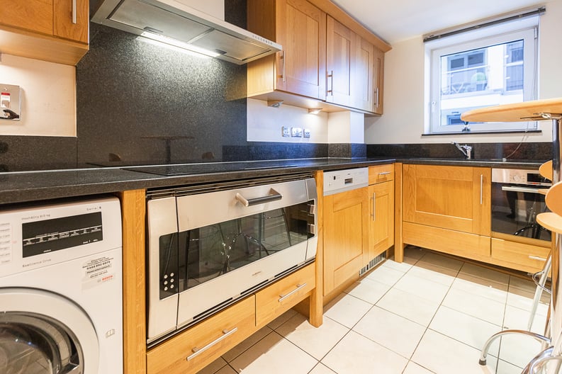 2 bedroom(s) apartment to sale in Imperial Wharf, London-image 2