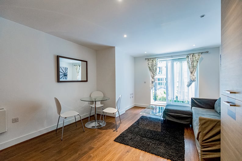 1 bedroom(s) apartment to sale in Bromyard Avenue, Napier West, London-image 12