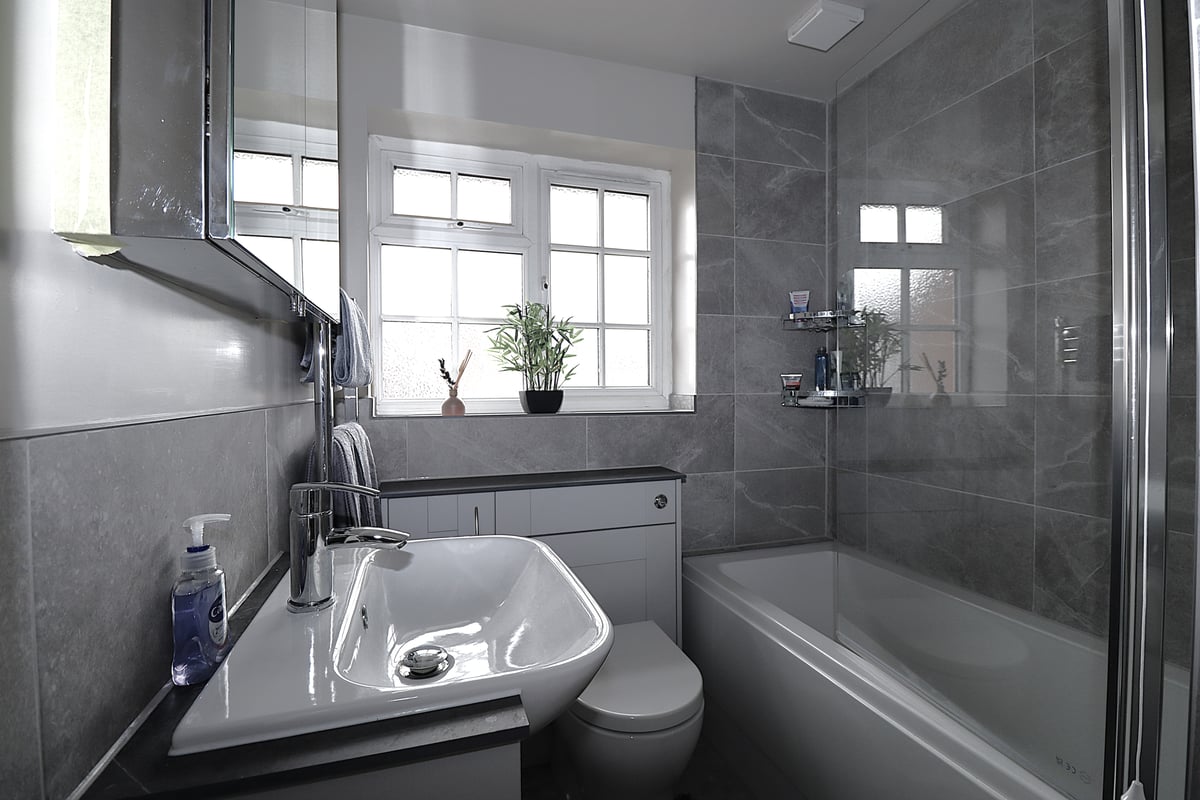 Juniper Road, Farnborough, GU14 9XU