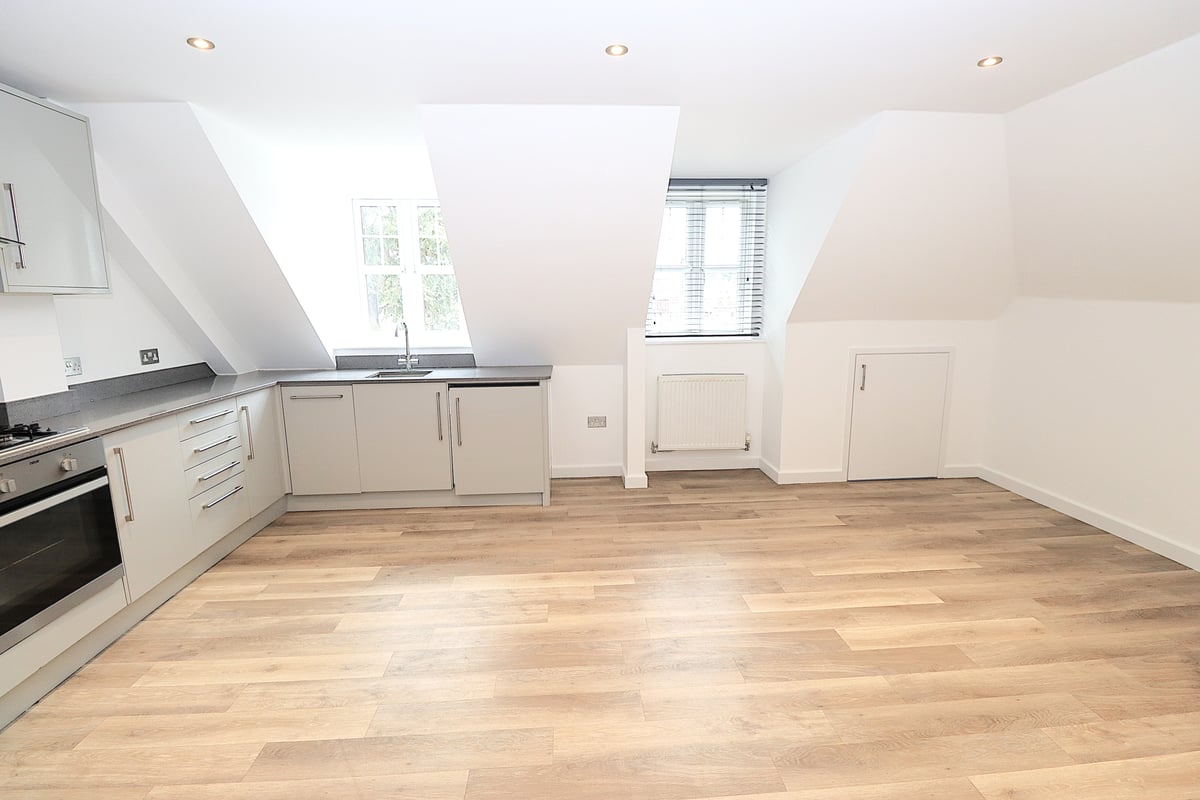 Flat 5, Ward Court, 2 Rectory Road, Farnborough, GU14 7DG