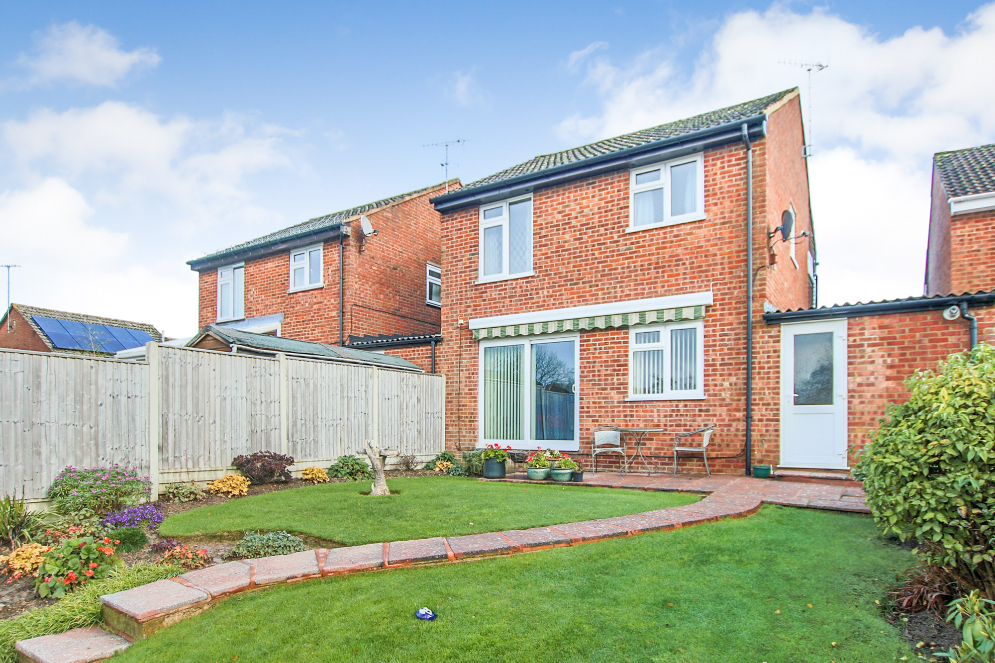 15 Kindersley Close, East Grinstead
