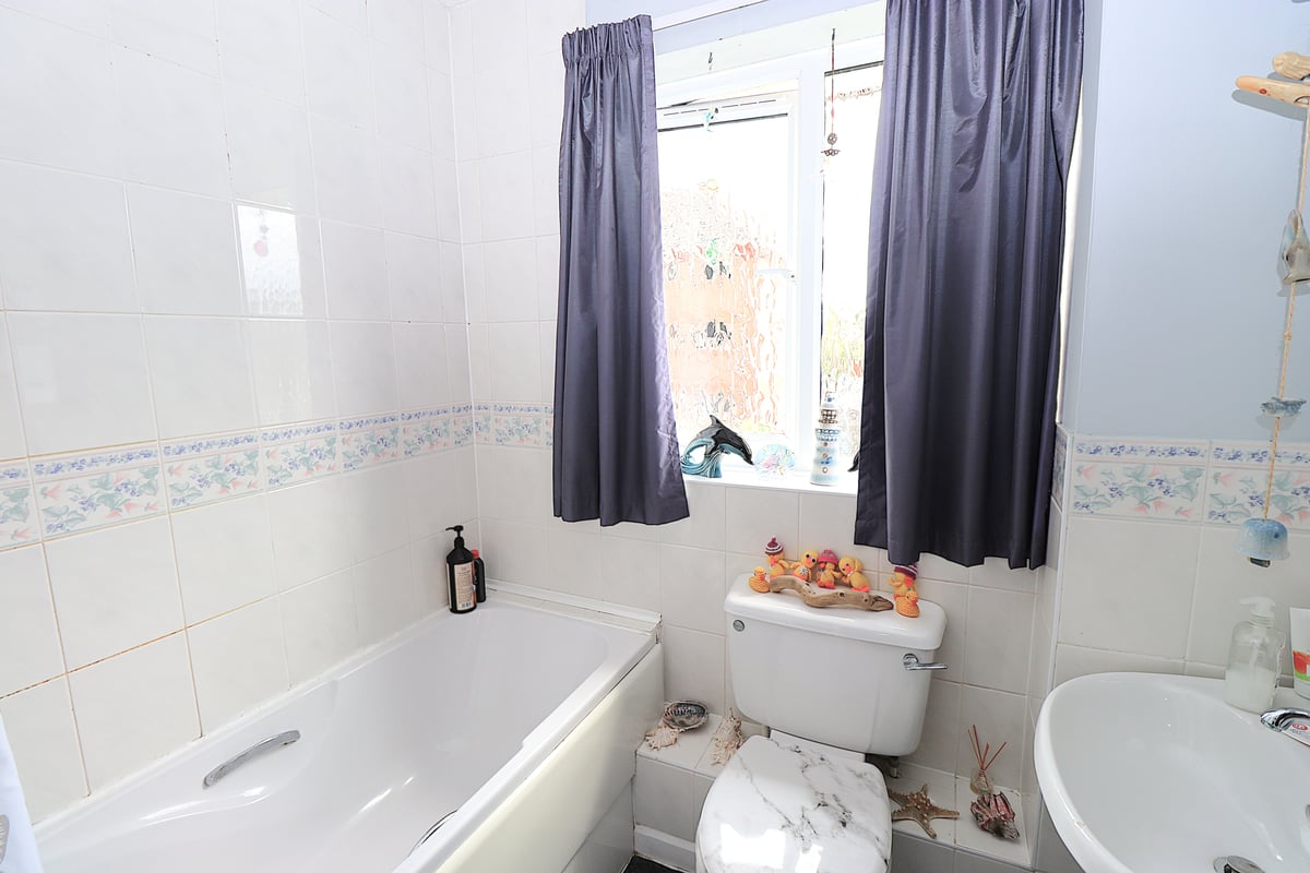 Collingwood, Farnborough, GU14 6LX