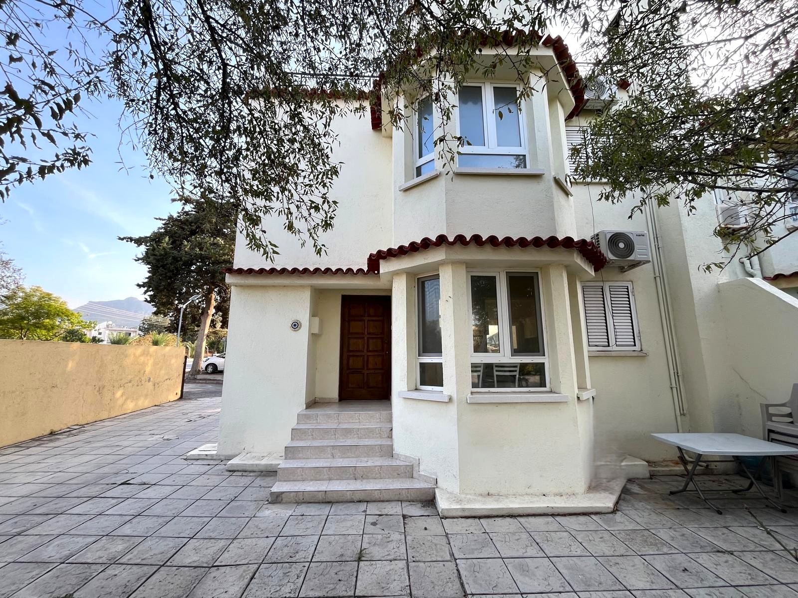 * Furnished 4-Bedroom Semi-Detached Home | Communal Pool, Karaoglanoglu