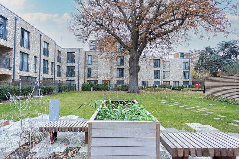 3 bedroom(s) apartment to sale in Victoria Drive, Southfields, London-image 13