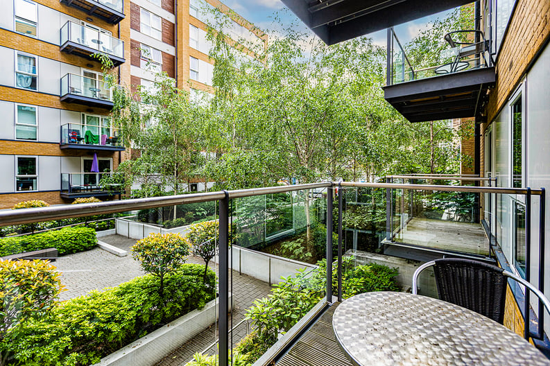 1 bedroom(s) apartment to sale in Bromyard Avenue, Napier West, London-image 9