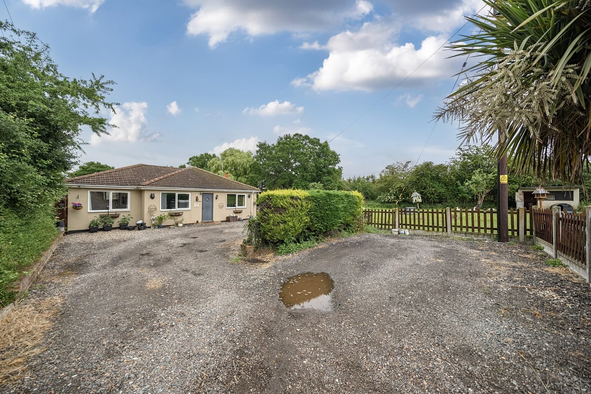 The Laurels, Castledon Road, Billericay, CM11 1LP