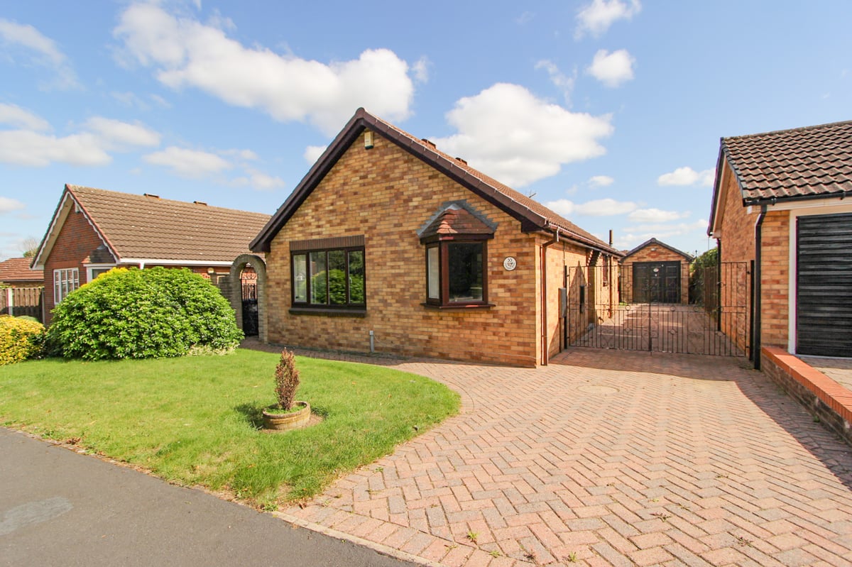 3 bedroom detached bungalow for sale, Gleneagles Drive, Bessacarr