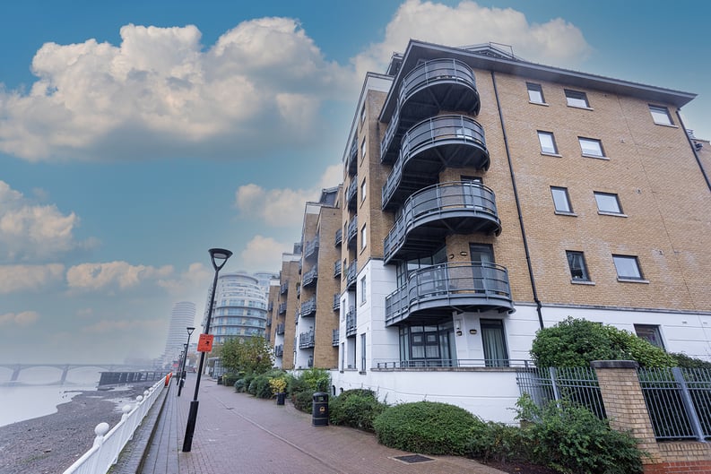 2 bedroom(s) apartment to sale in Cotton Row, Battersea, London-image 25