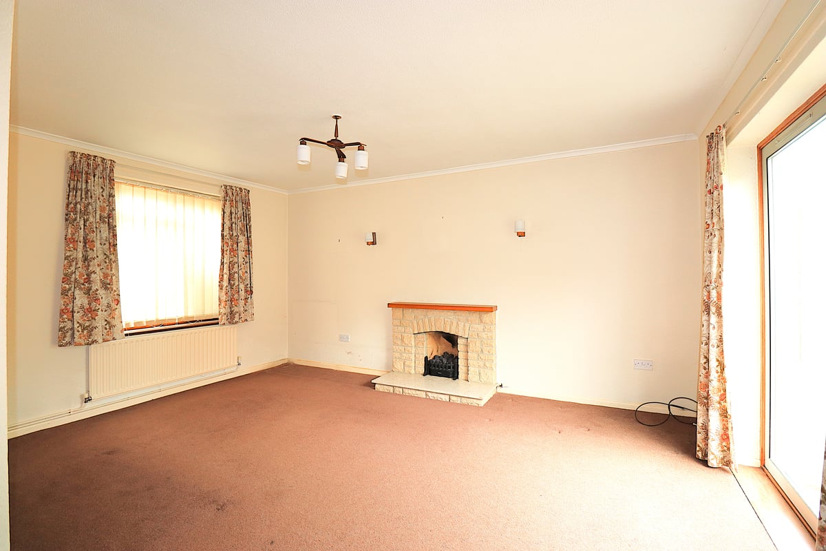 Revelstoke Avenue, Farnborough, GU14 8NQ