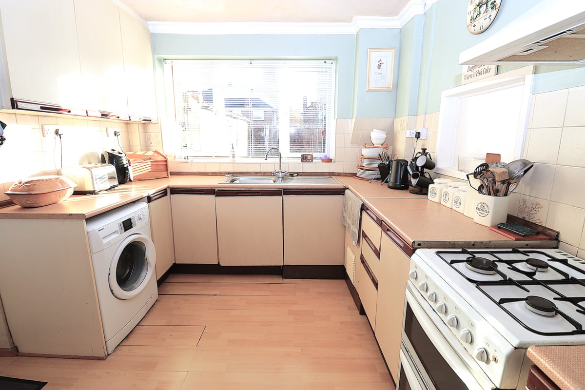 Riverside Close, Farnborough, GU14 8QT