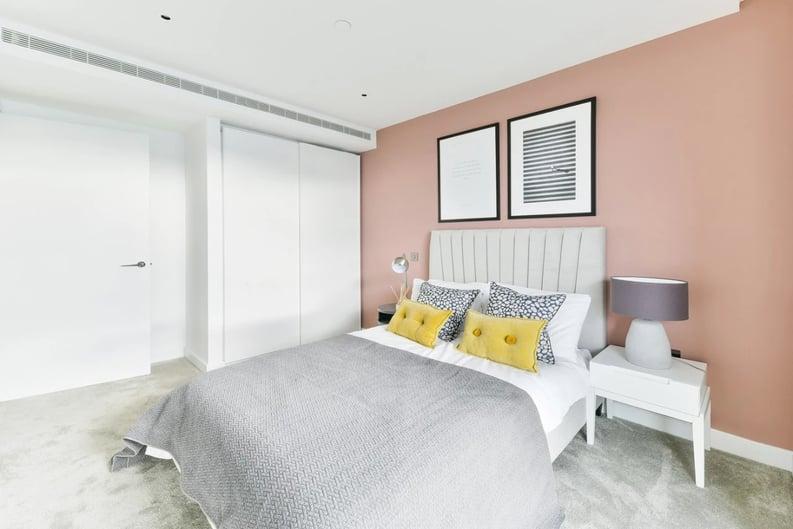 2 bedroom(s) apartment to sale in Fountain Park Way, White City, London-image 3