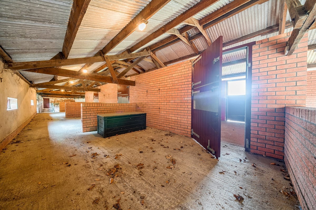 Woodcarr Farm, Sandtoft Road, Doncaster, DN9 1PW