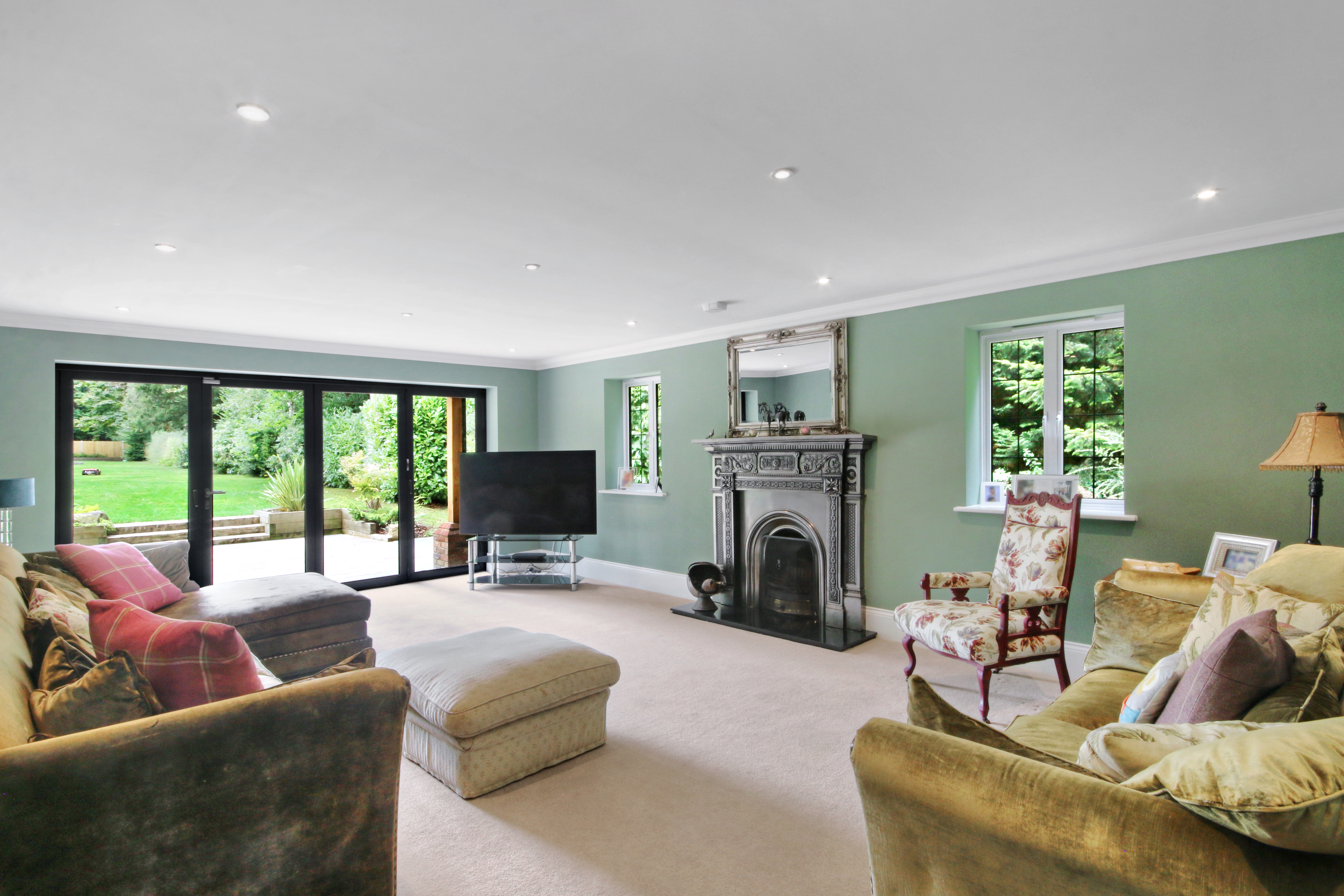 Lake View Road, Felbridge, Surrey