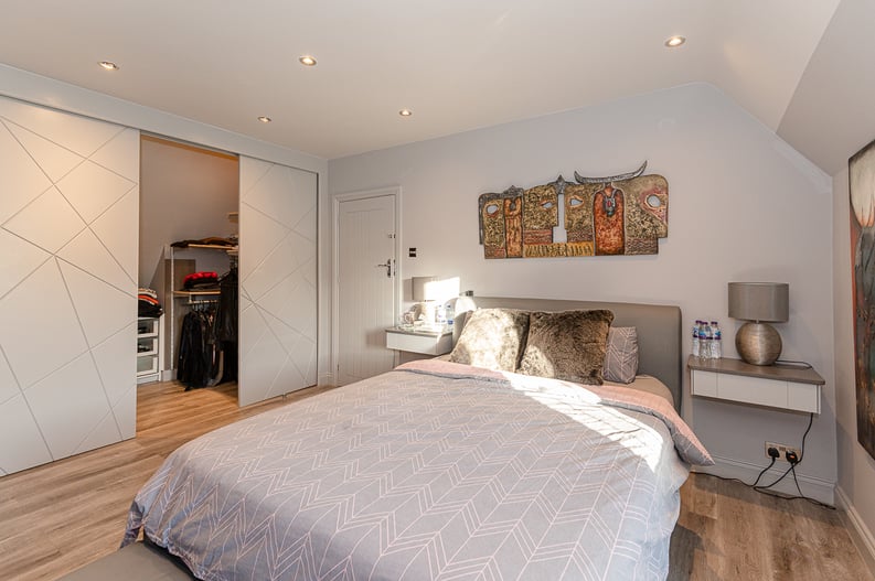 5 bedroom(s) house to sale in Westleigh Avenue, London-image 31