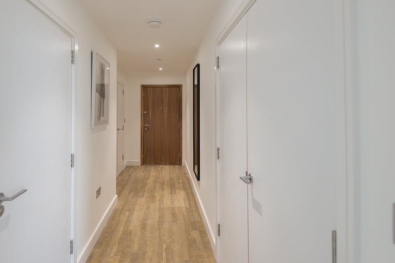 1 bedroom(s) apartment to sale in Wandsworth Road, Nine Elms, London-image 9