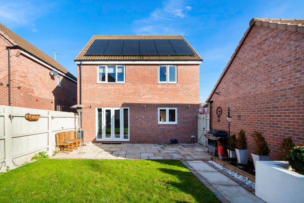 Blue Albion Street, Retford, DN22 7WZ