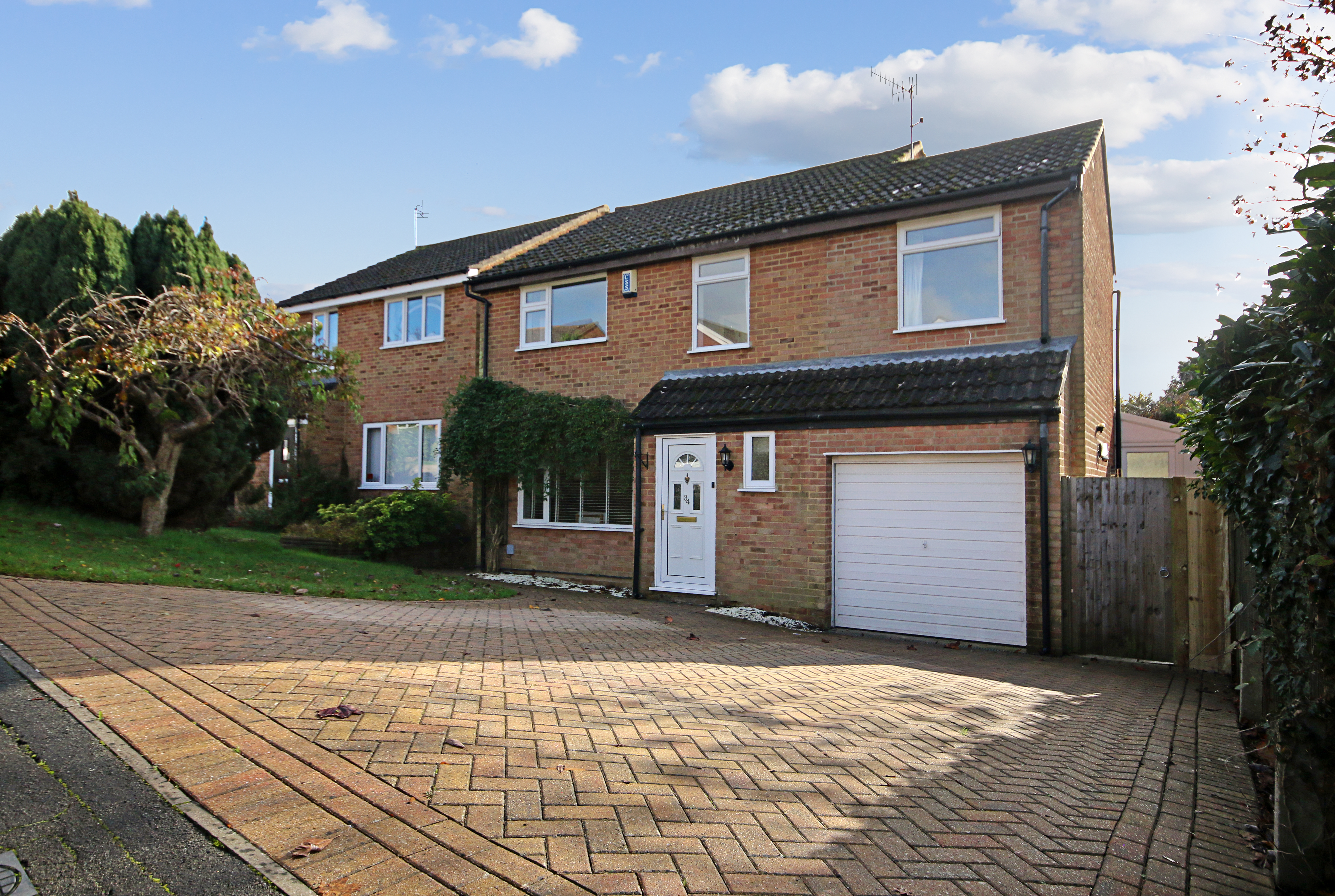 Fulmar Drive, EAST GRINSTEAD