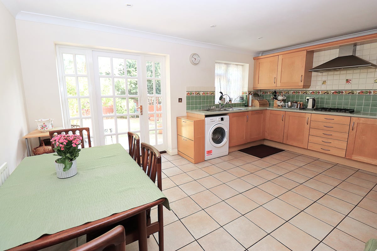 Canterbury Gardens, Farnborough, GU14 6ST