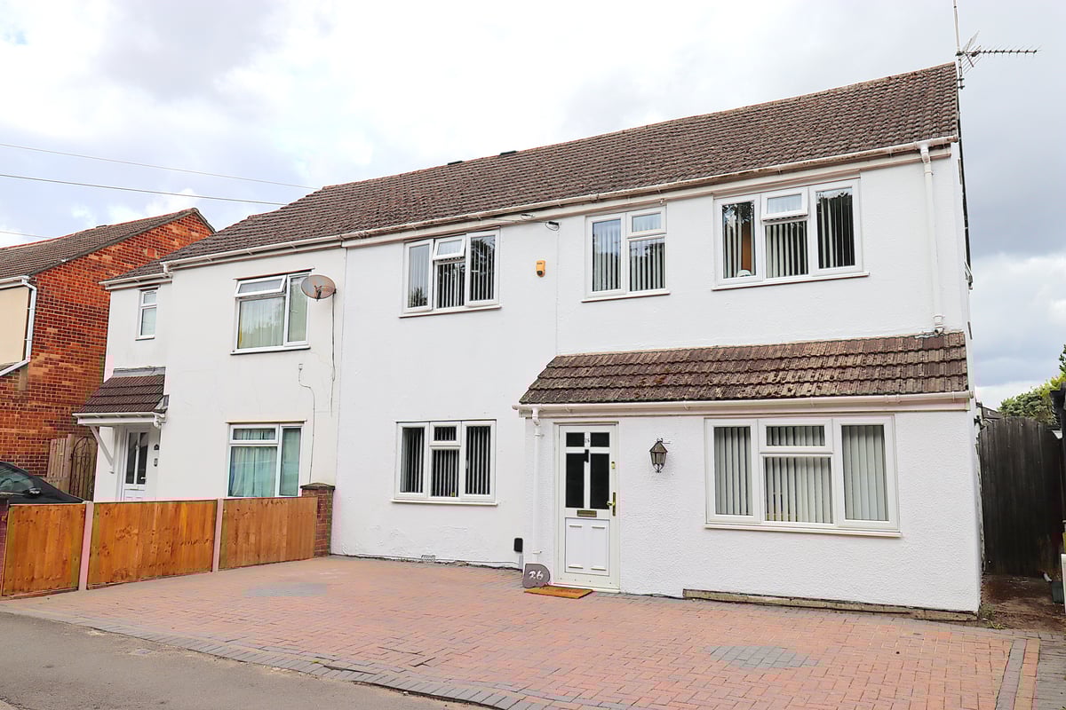 Fleet Road, Farnborough, GU14 9RA