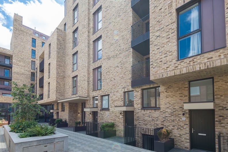 2 bedroom(s) apartment to sale in Hand Axe Yard, Kings Cross, London-image 1