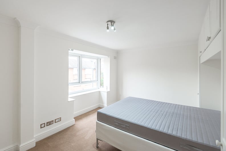 3 bedroom(s) house to sale in Avenue Road, St. John's Wood, London-image 7
