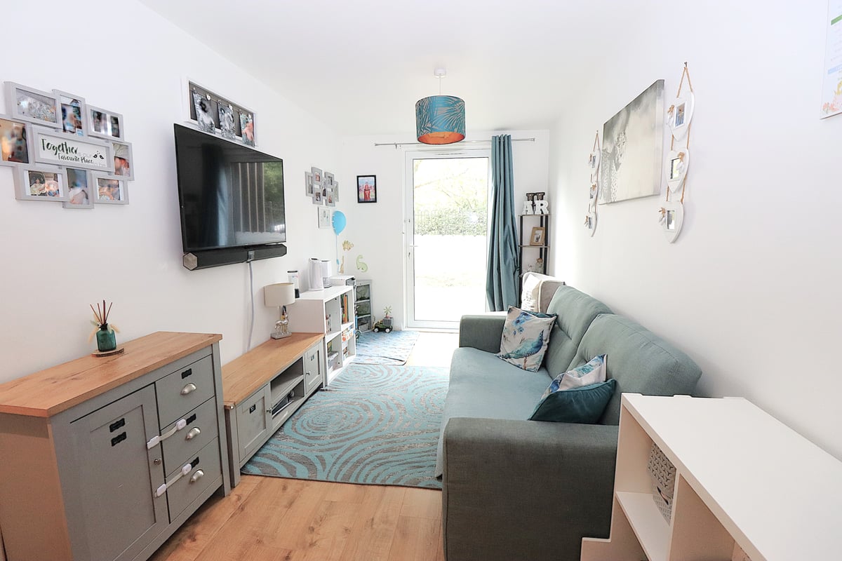 Farnborough Road, Farnborough, GU14 7GZ