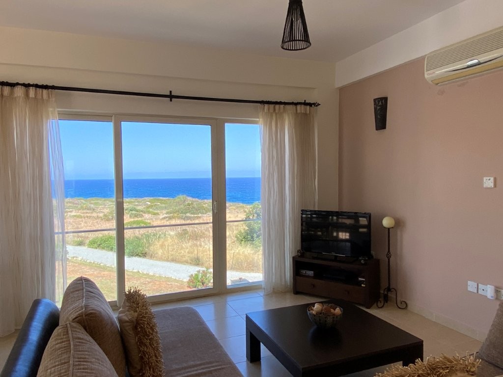 Seafront 2-Bedroom Penthouse with Private Roof Terrace | Turtle Bay Village, Esentepe