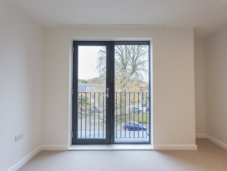 3 bedroom(s) apartment to sale in Victoria Drive, Southfields, London-image 12