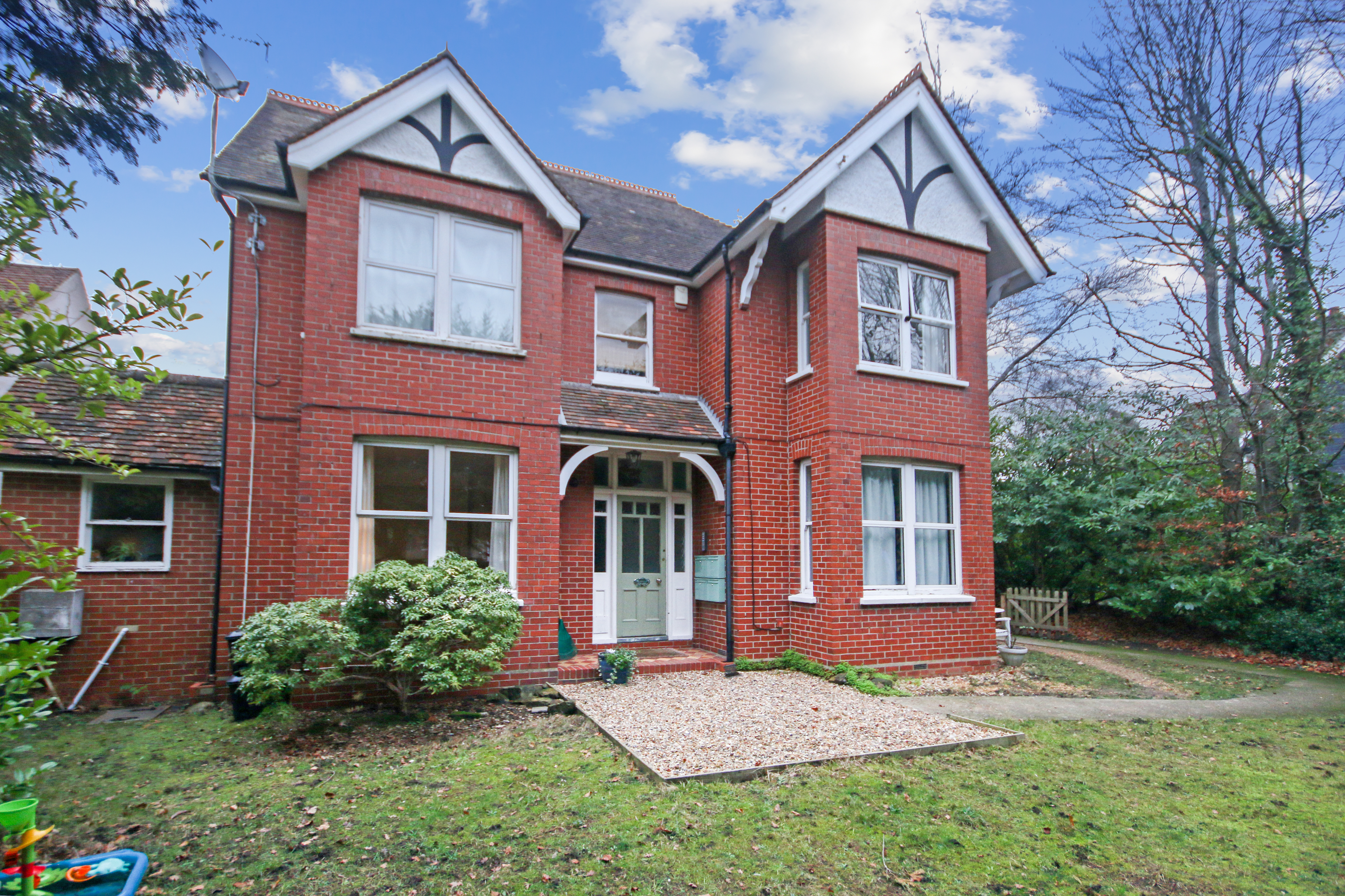 London Road, East Grinstead, West Sussex