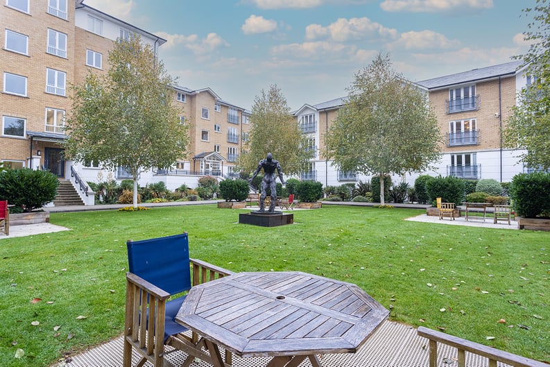 2 bedroom(s) apartment to sale in Cotton Row, Battersea, London-image 20