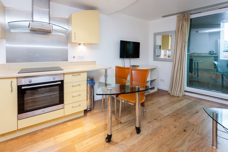 1 bedroom(s) apartment to sale in Westminster Bridge Road, Lambeth, London-image 8